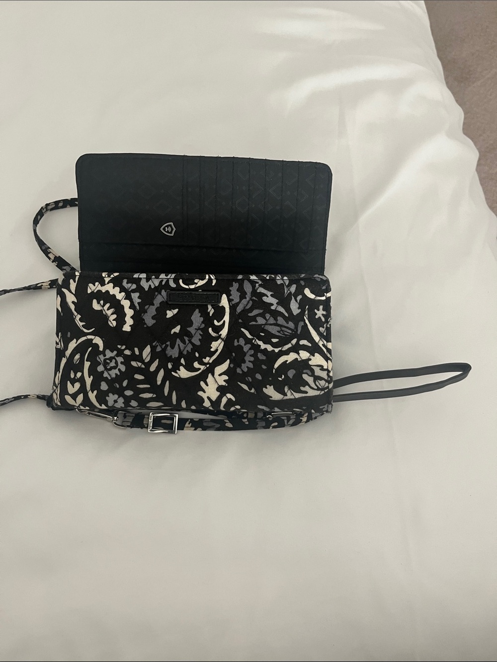 Vera Bradley Black, Blue & Cream Quilted Paisley Crossbody Wallet - Picture 4 of 12
